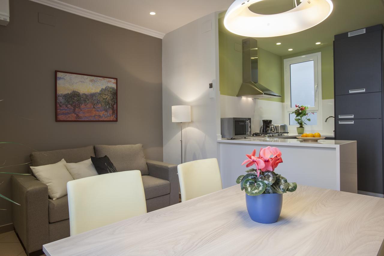 Bcngotic43 Apartment Barcelona Bagian luar foto