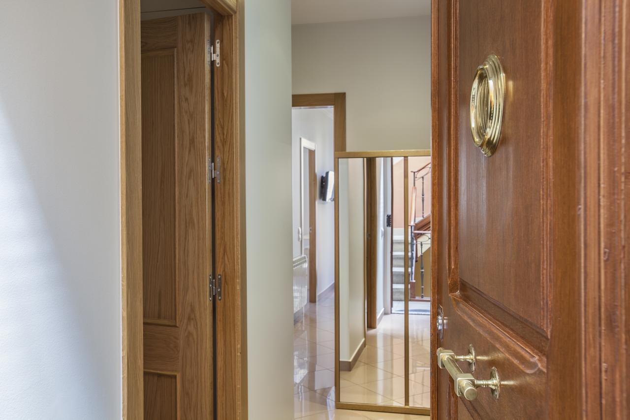 Bcngotic43 Apartment Barcelona Bagian luar foto