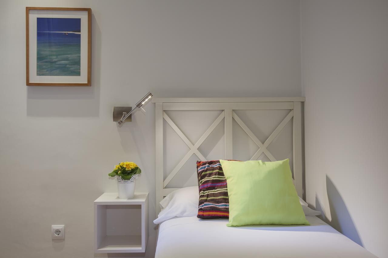 Bcngotic43 Apartment Barcelona Bagian luar foto